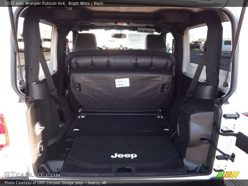 Bright White / Black 2013 Jeep Wrangler Rubicon 4x4