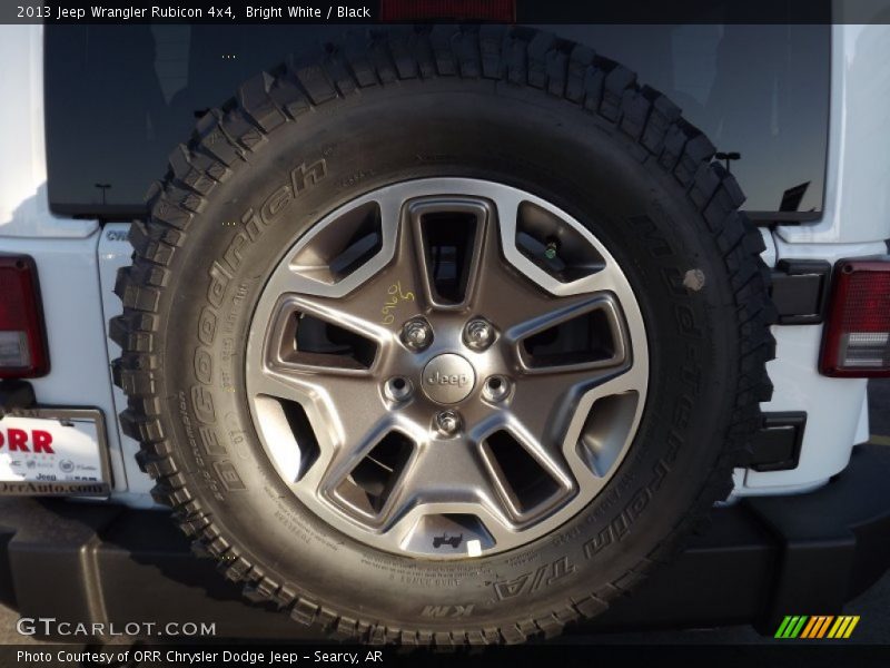 Bright White / Black 2013 Jeep Wrangler Rubicon 4x4