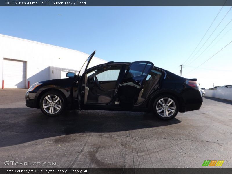 Super Black / Blond 2010 Nissan Altima 3.5 SR