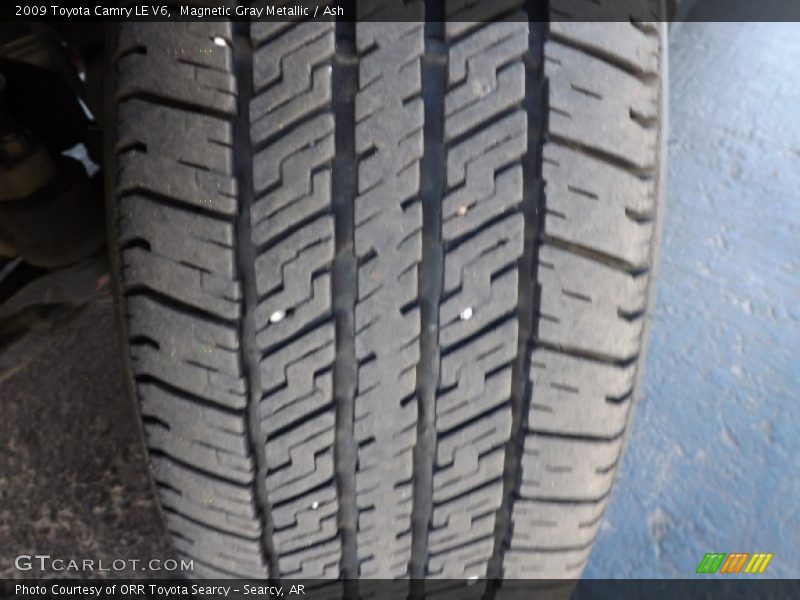 Magnetic Gray Metallic / Ash 2009 Toyota Camry LE V6