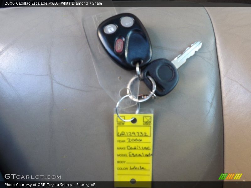 White Diamond / Shale 2006 Cadillac Escalade AWD