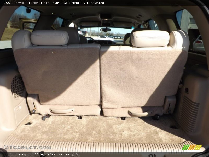 Sunset Gold Metallic / Tan/Neutral 2001 Chevrolet Tahoe LT 4x4