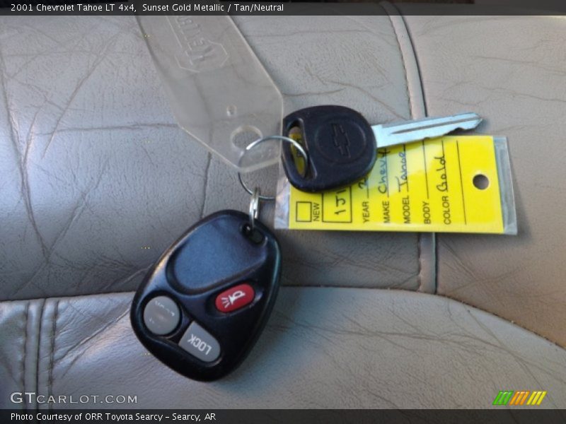 Sunset Gold Metallic / Tan/Neutral 2001 Chevrolet Tahoe LT 4x4