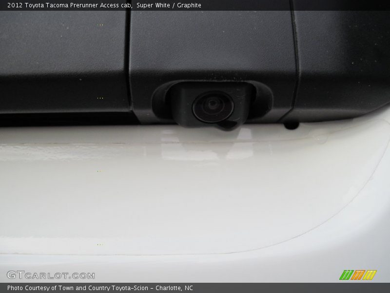 Super White / Graphite 2012 Toyota Tacoma Prerunner Access cab