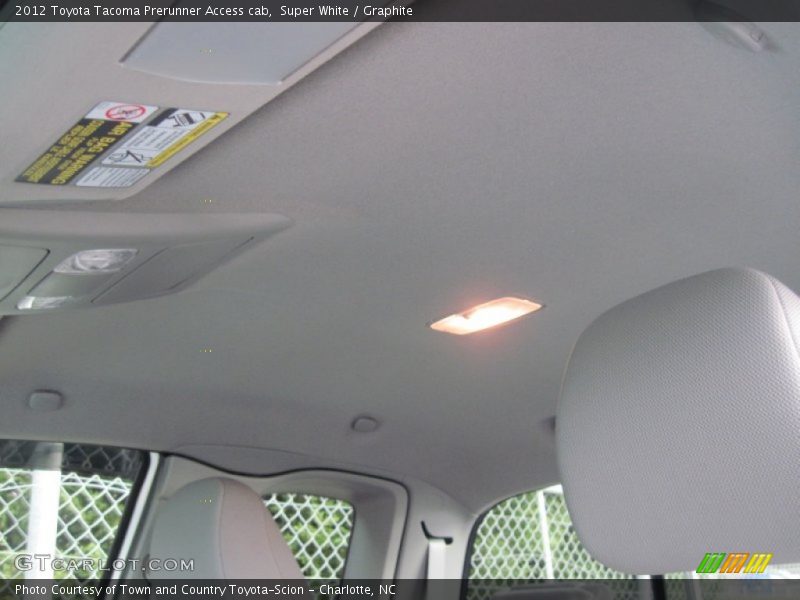 Super White / Graphite 2012 Toyota Tacoma Prerunner Access cab