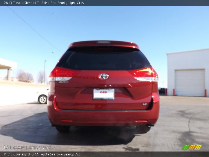 Salsa Red Pearl / Light Gray 2013 Toyota Sienna LE