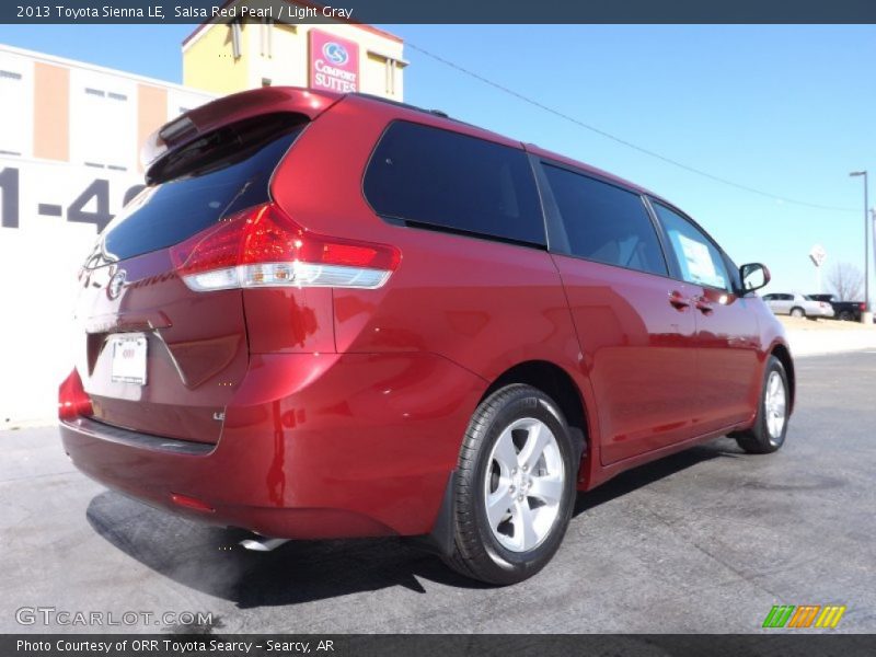 Salsa Red Pearl / Light Gray 2013 Toyota Sienna LE