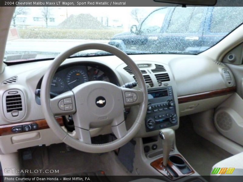 Dashboard of 2004 Malibu Maxx LT Wagon