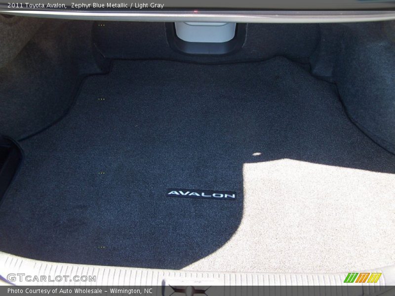 Zephyr Blue Metallic / Light Gray 2011 Toyota Avalon