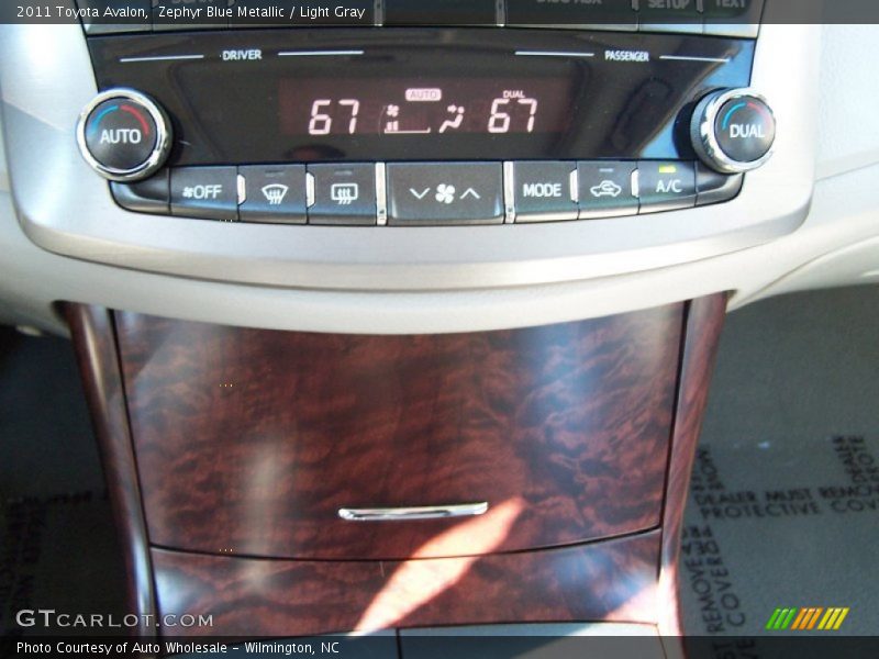 Zephyr Blue Metallic / Light Gray 2011 Toyota Avalon