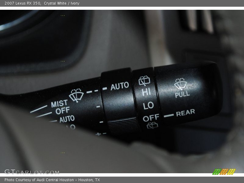Controls of 2007 RX 350