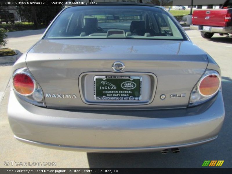 Sterling Mist Metallic / Black 2002 Nissan Maxima GLE