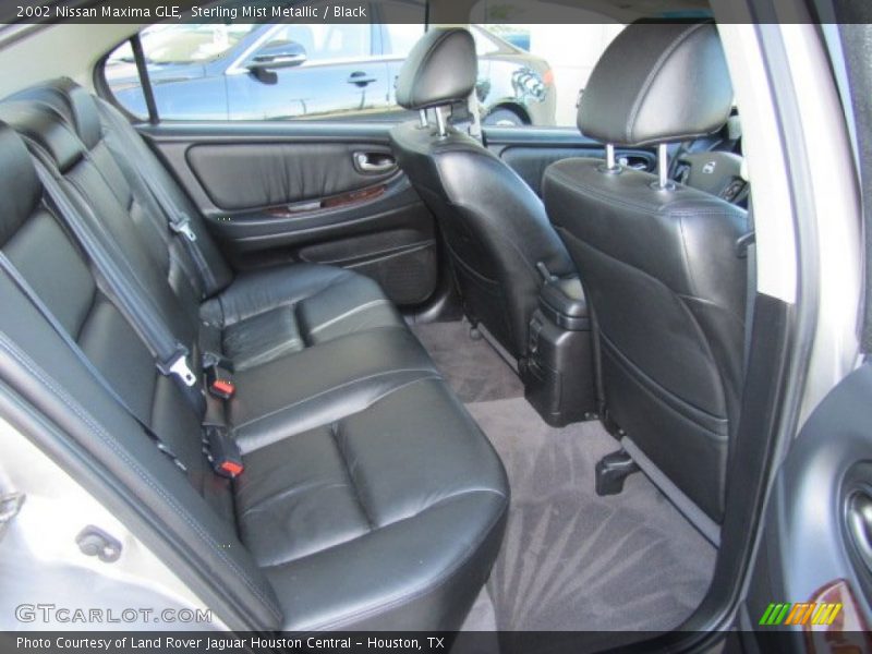 Sterling Mist Metallic / Black 2002 Nissan Maxima GLE