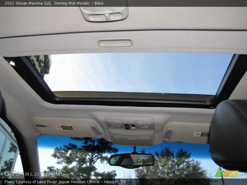 Sterling Mist Metallic / Black 2002 Nissan Maxima GLE