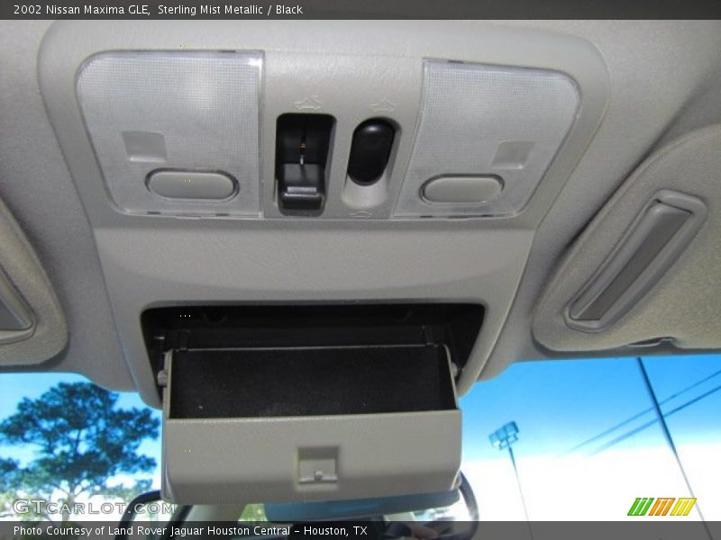 Sterling Mist Metallic / Black 2002 Nissan Maxima GLE