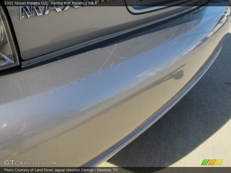 Sterling Mist Metallic / Black 2002 Nissan Maxima GLE