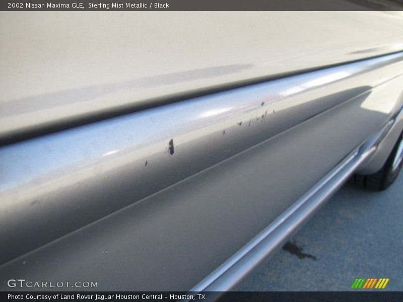 Sterling Mist Metallic / Black 2002 Nissan Maxima GLE