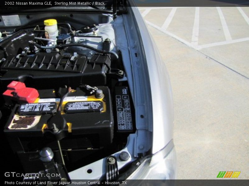 Sterling Mist Metallic / Black 2002 Nissan Maxima GLE