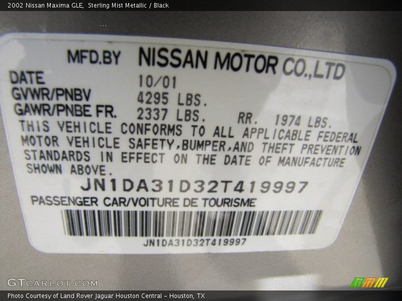 Sterling Mist Metallic / Black 2002 Nissan Maxima GLE
