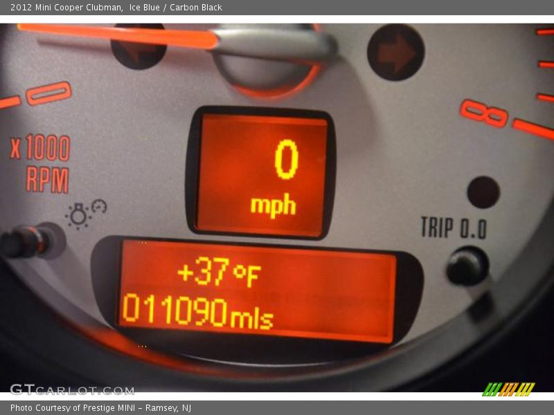 Ice Blue / Carbon Black 2012 Mini Cooper Clubman