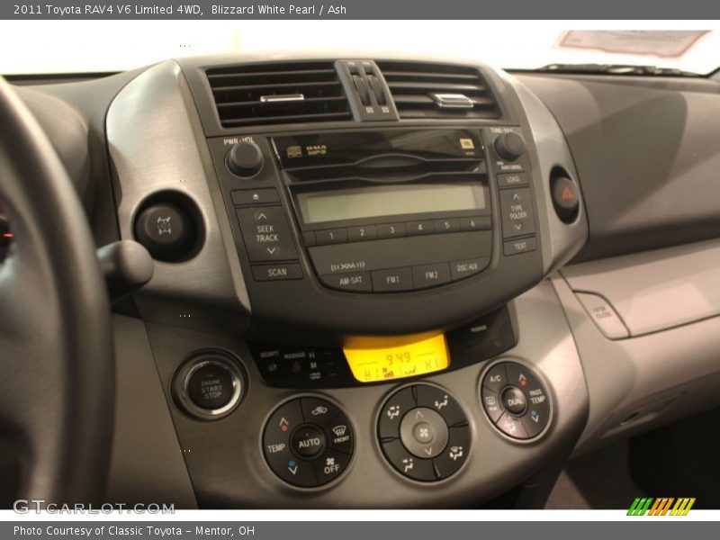 Controls of 2011 RAV4 V6 Limited 4WD