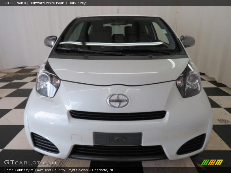 Blizzard White Pearl / Dark Gray 2012 Scion iQ