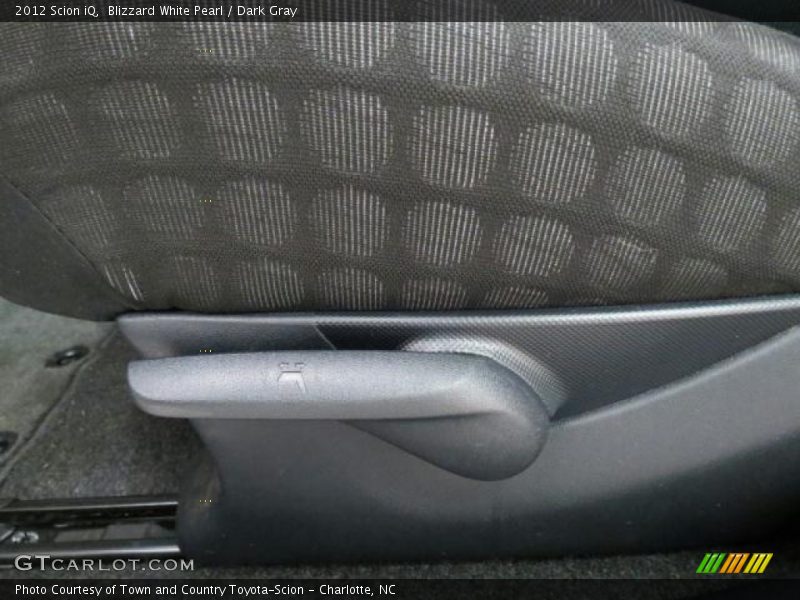 Blizzard White Pearl / Dark Gray 2012 Scion iQ