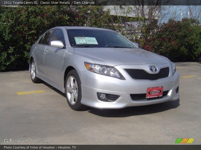 Classic Silver Metallic / Dark Charcoal 2011 Toyota Camry SE