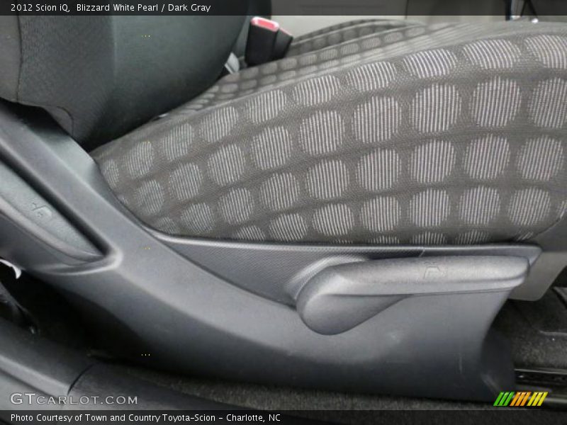 Blizzard White Pearl / Dark Gray 2012 Scion iQ