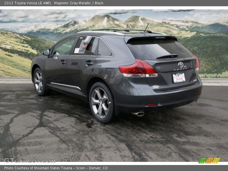 Magnetic Gray Metallic / Black 2013 Toyota Venza LE AWD