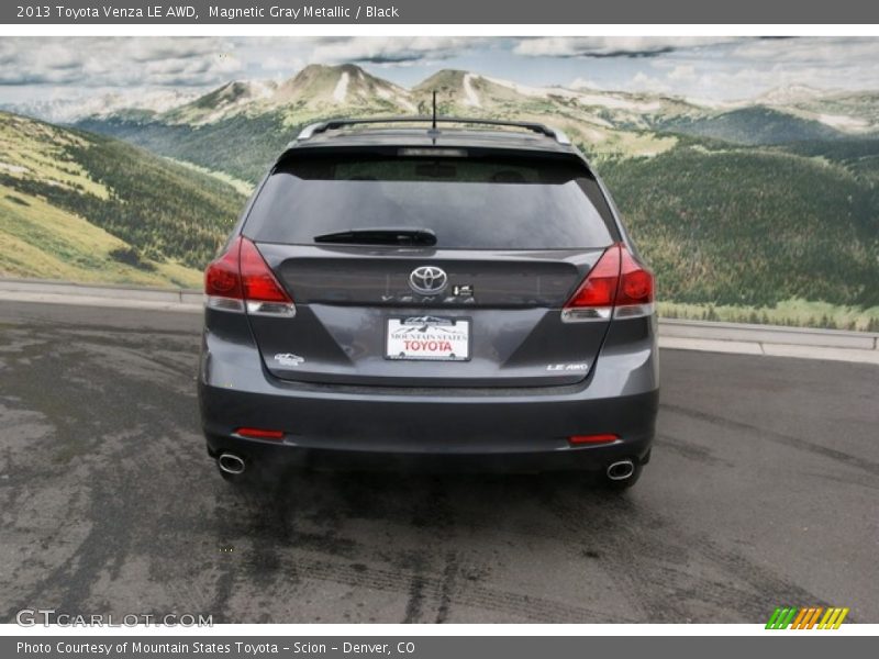Magnetic Gray Metallic / Black 2013 Toyota Venza LE AWD