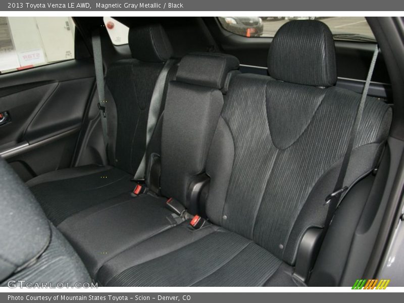 Magnetic Gray Metallic / Black 2013 Toyota Venza LE AWD
