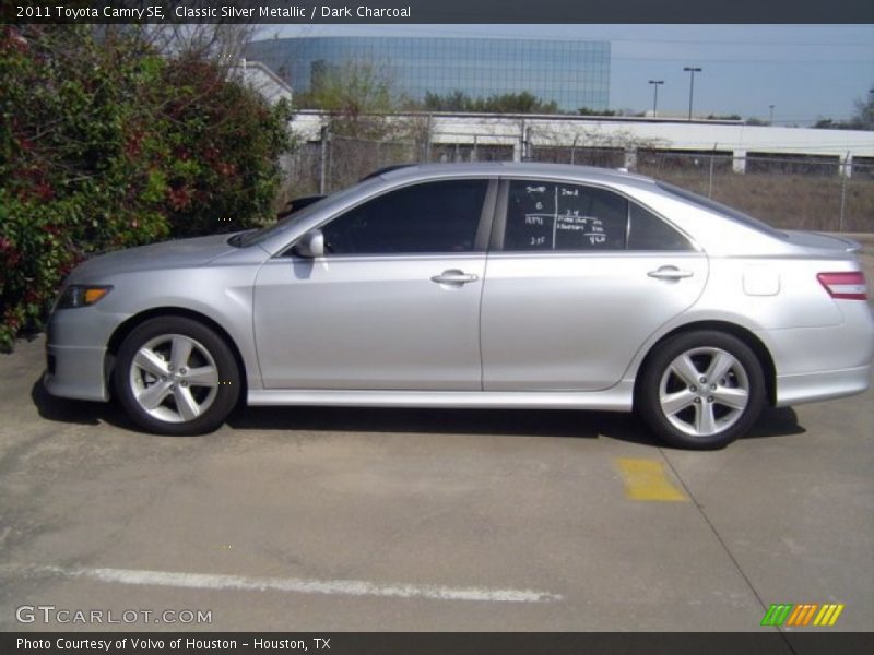 Classic Silver Metallic / Dark Charcoal 2011 Toyota Camry SE