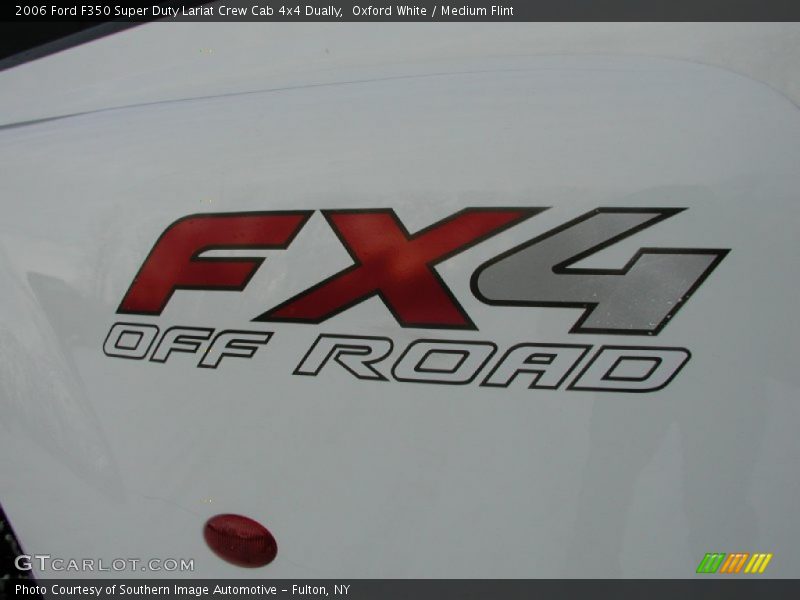 Oxford White / Medium Flint 2006 Ford F350 Super Duty Lariat Crew Cab 4x4 Dually