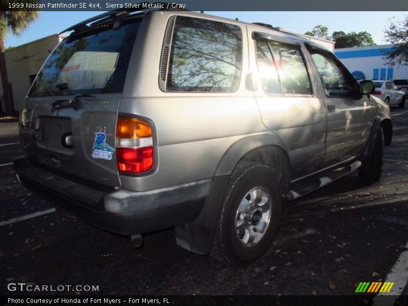 Sierra Silver Metallic / Gray 1999 Nissan Pathfinder SE 4x4