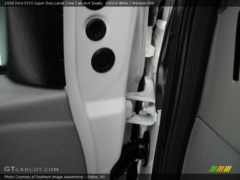 Oxford White / Medium Flint 2006 Ford F350 Super Duty Lariat Crew Cab 4x4 Dually