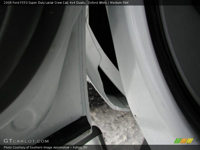 Oxford White / Medium Flint 2006 Ford F350 Super Duty Lariat Crew Cab 4x4 Dually