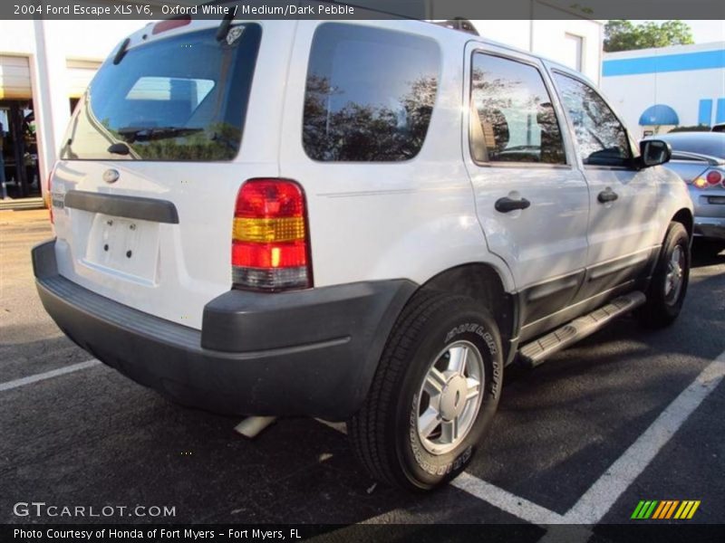 Oxford White / Medium/Dark Pebble 2004 Ford Escape XLS V6