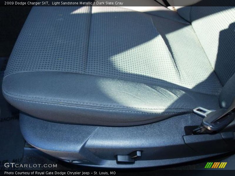 Light Sandstone Metallic / Dark Slate Gray 2009 Dodge Charger SXT