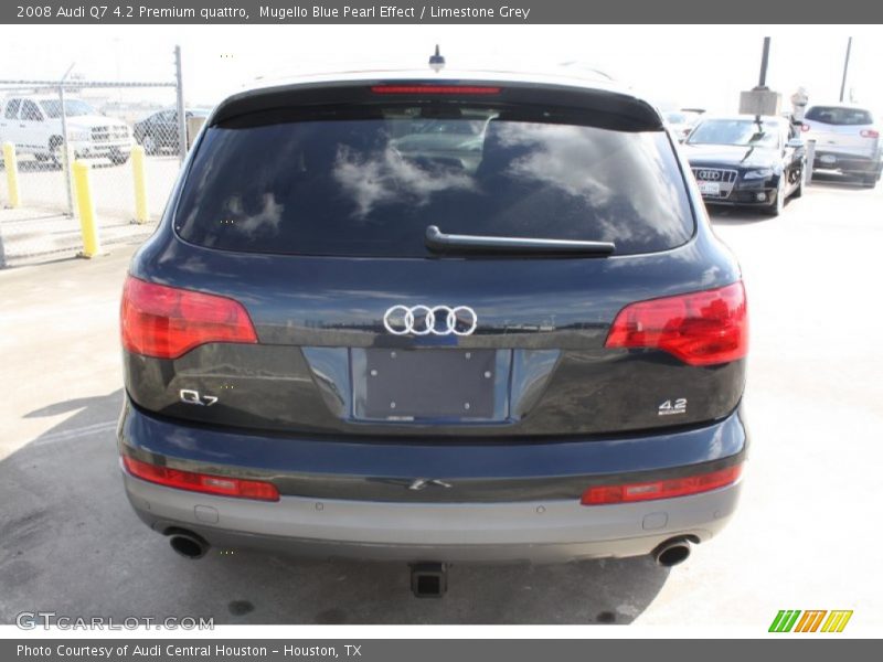 Mugello Blue Pearl Effect / Limestone Grey 2008 Audi Q7 4.2 Premium quattro