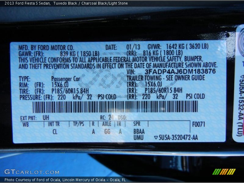 Tuxedo Black / Charcoal Black/Light Stone 2013 Ford Fiesta S Sedan