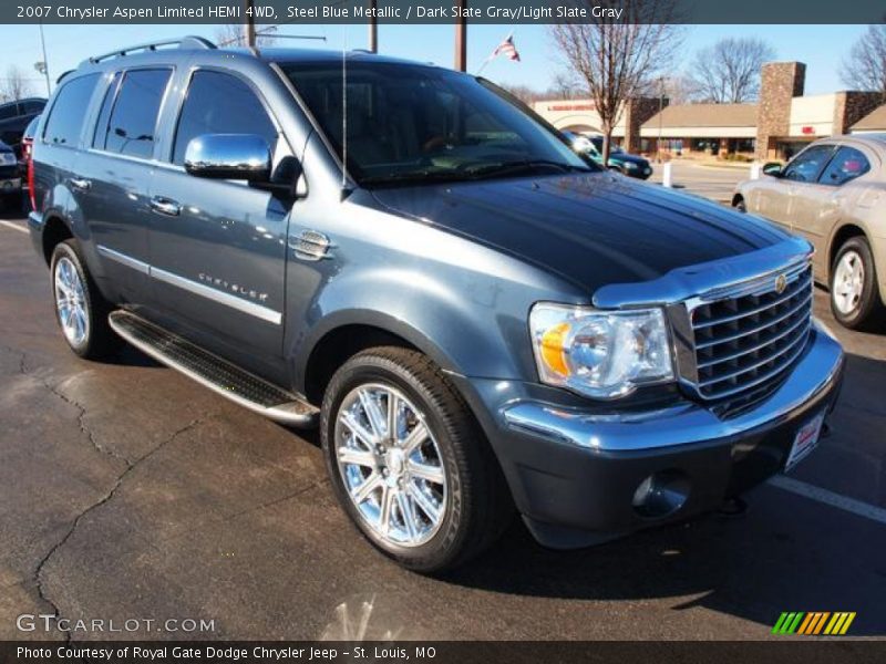 Front 3/4 View of 2007 Aspen Limited HEMI 4WD