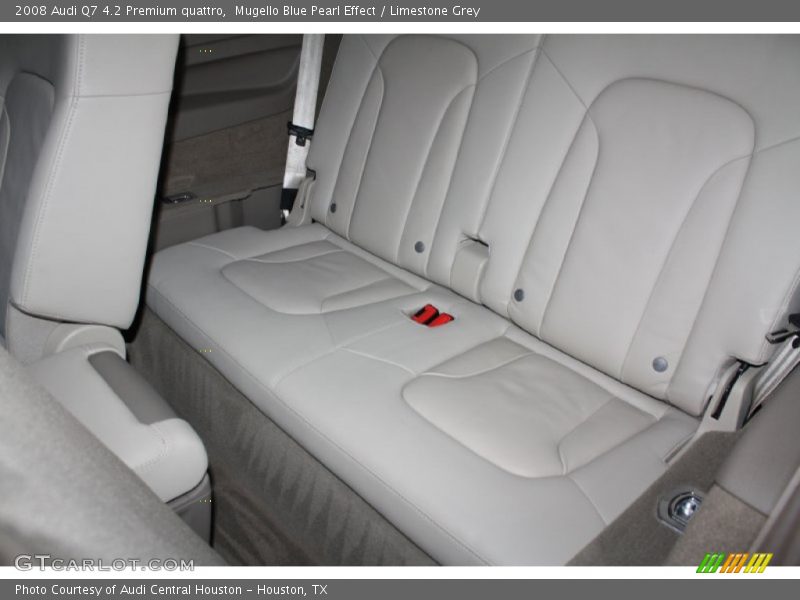 Rear Seat of 2008 Q7 4.2 Premium quattro