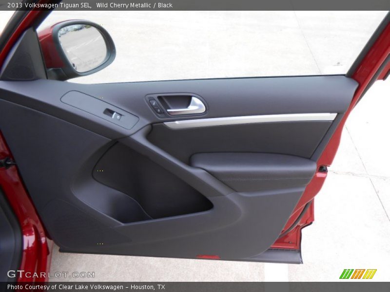 Wild Cherry Metallic / Black 2013 Volkswagen Tiguan SEL