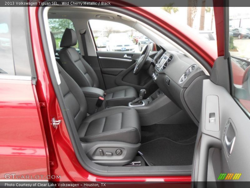 Wild Cherry Metallic / Black 2013 Volkswagen Tiguan SEL