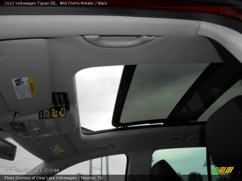 Wild Cherry Metallic / Black 2013 Volkswagen Tiguan SEL