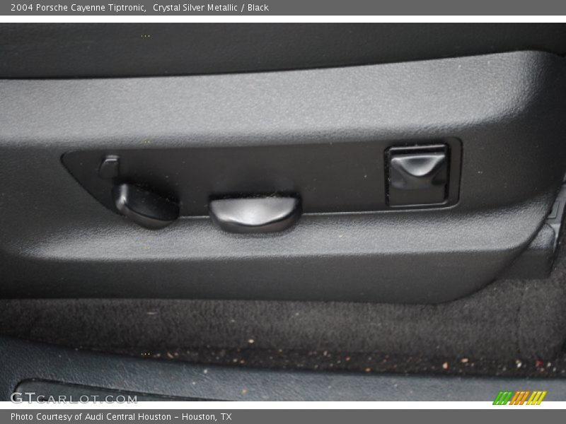 Crystal Silver Metallic / Black 2004 Porsche Cayenne Tiptronic