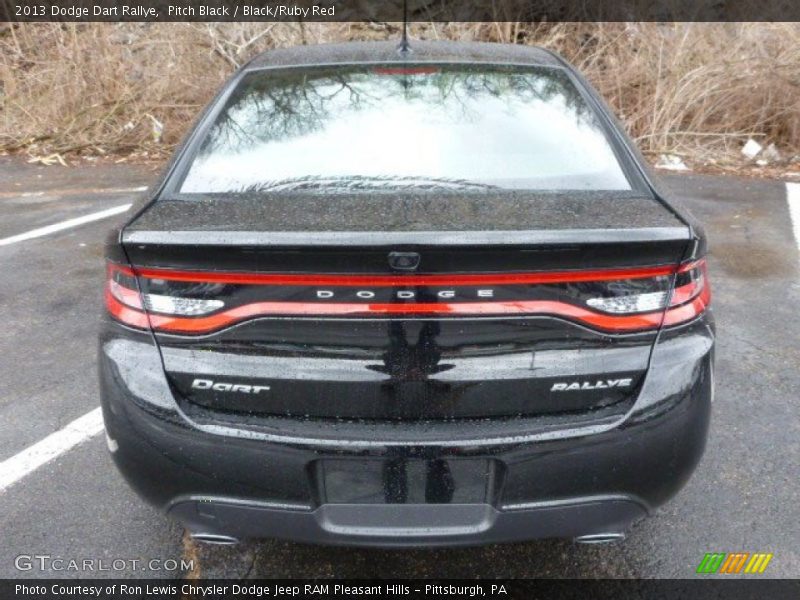 Pitch Black / Black/Ruby Red 2013 Dodge Dart Rallye