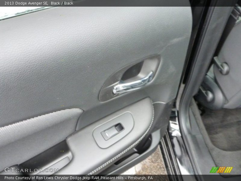 Black / Black 2013 Dodge Avenger SE
