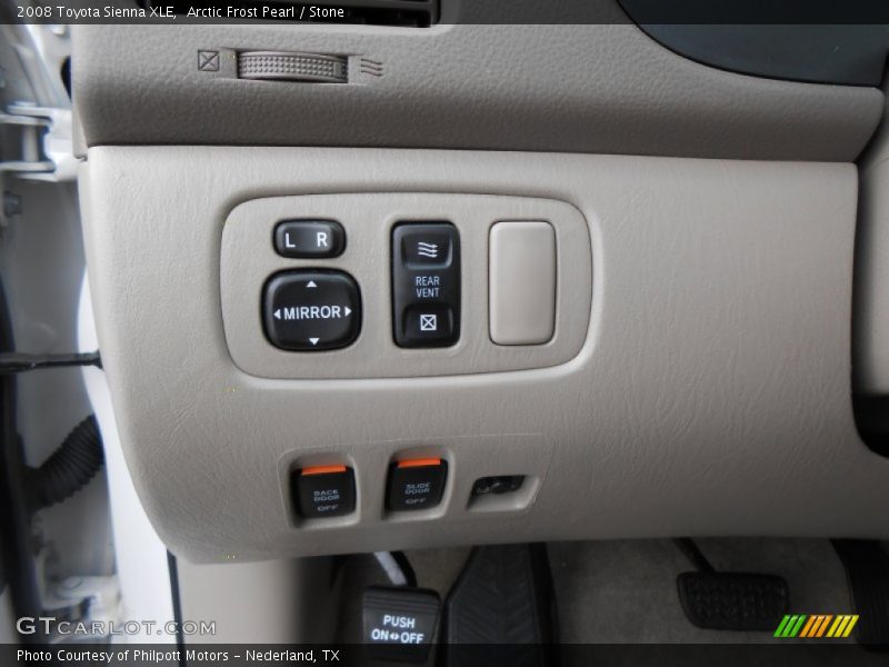 Controls of 2008 Sienna XLE